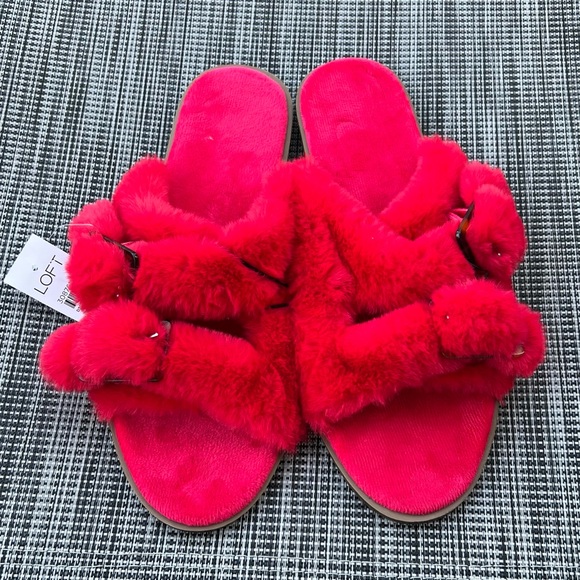 LOFT Faux Fur Rust Buckle Slippers Red Size Large (9-10) NWT - Picture 2 of 6